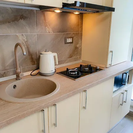 Cristalex Pool & Mamaia Nord Apartment Navodari